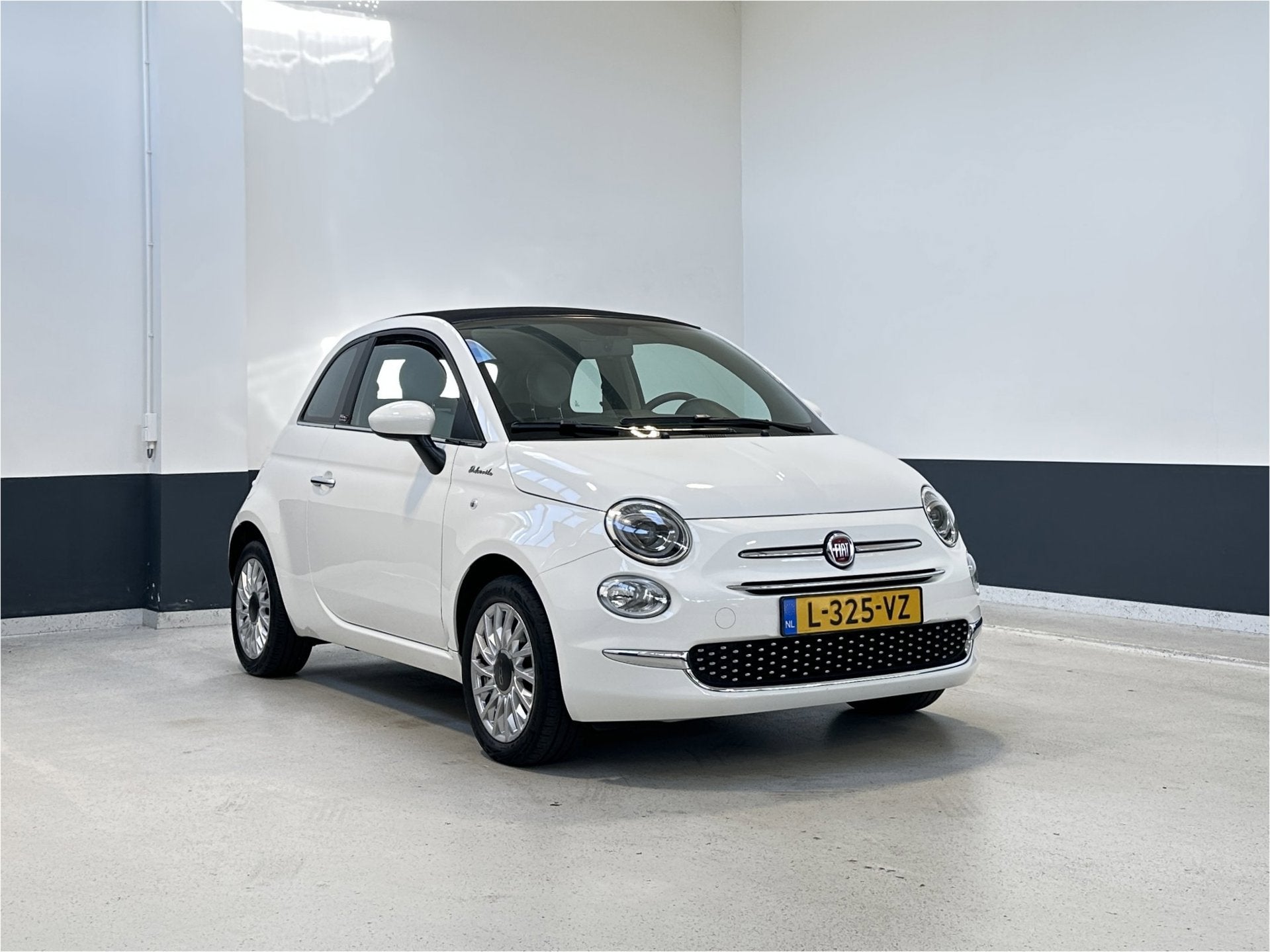 Fiat 500 C 1.0 Hybrid Dolcevita Cabrio | Apple Carplay/ Andr, Auto's, Dealer onderhouden, Cabriolet, 4 stoelen, Leder en Stof