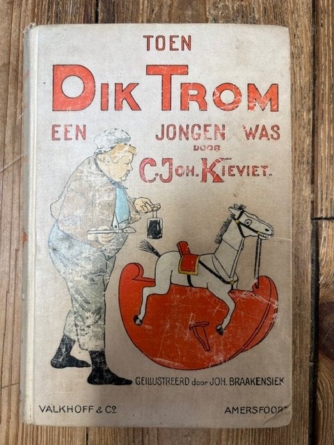 Toen Dik Trom een jongen was. C. Joh Kieviet. derde druk, Ophalen of Verzenden, Gelezen, C. Joh. Kieviet, Fictie algemeen