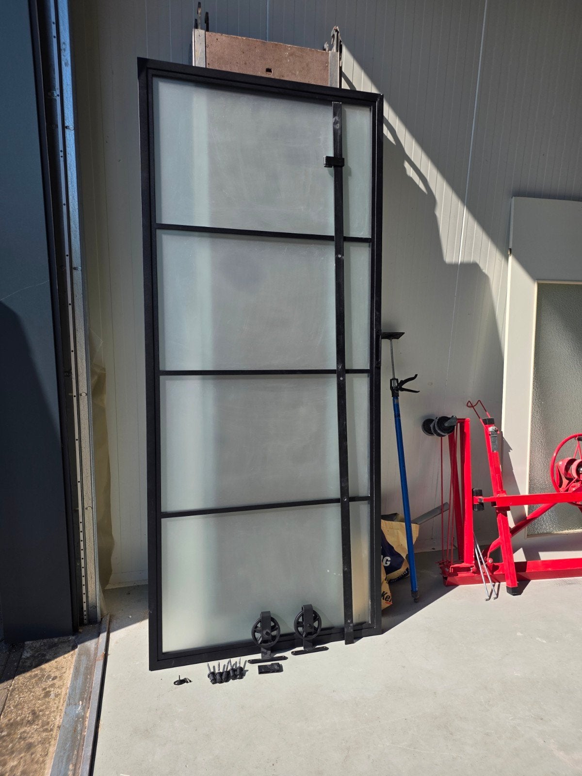 Nieuwe schuifdeur met mat glas en softclose (100x235cm), Doe-het-zelf en Verbouw, Deuren en Horren, Ophalen, 80 tot 100 cm, 215 cm of meer