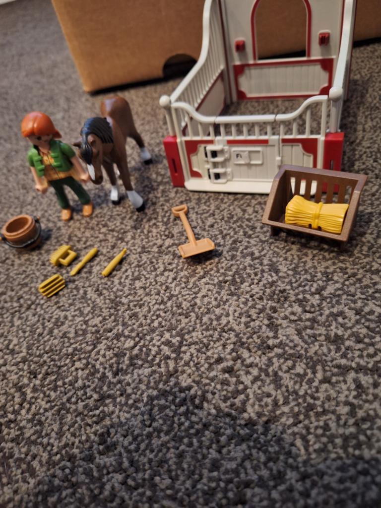 Playmobil set paarden stal met paard, Kinderen en Baby's, Speelgoed | Playmobil, Ophalen of Verzenden, Zo goed als nieuw, Los playmobil
