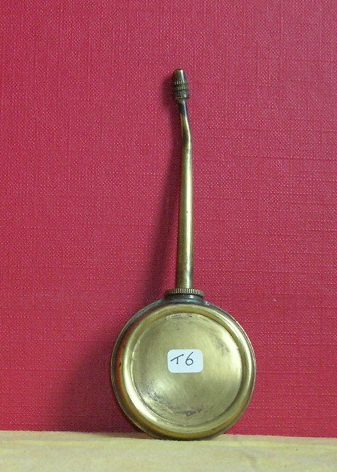 T6 KOPER ROND OLIESPUITJE  P STUK 19.50  DEZE MET DOPJE, Ophalen of Verzenden