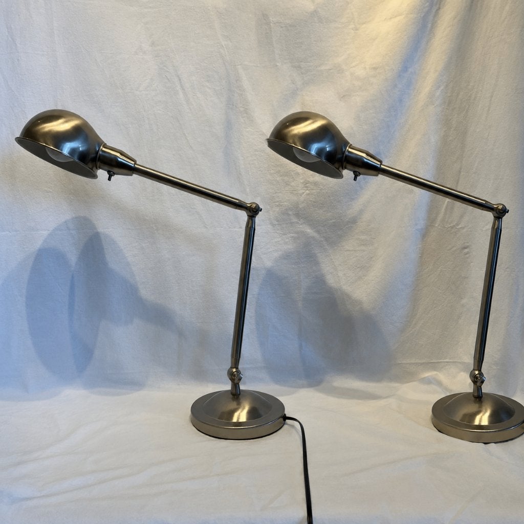 2 stuks IKEA FERMAT bureaulamp model A9801, Ophalen, Bureaulamp, Met schakelaar, E27 (groot)