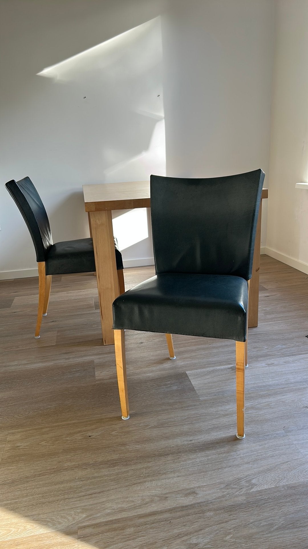 Eetkamerstoelen van Montis, vier stuks, blauw/zwart, Ophalen of Verzenden, Zo goed als nieuw, Zwart, Vier