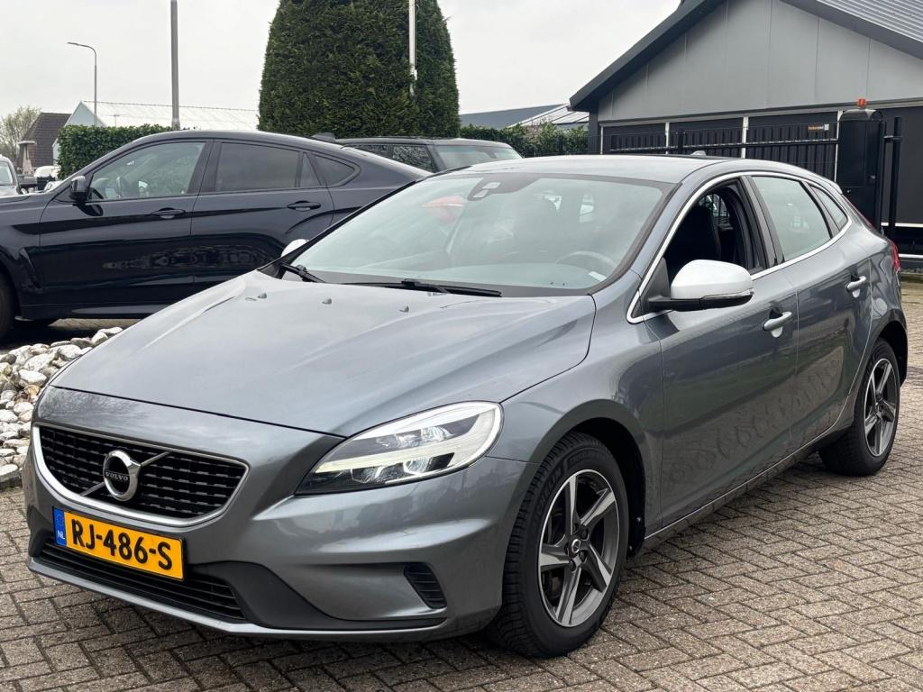 Volvo V40 2.0 D3 Sport R-Design 2017 1E Eigenaar NL Auto, Auto's, 28 km/l, Gebruikt, Euro 6, 4 cilinders