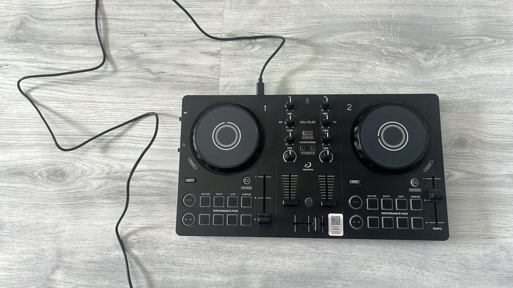 AlphaTheta DDJ-FLX2 2-kanaals DJ-controller, Muziek en Instrumenten, Dj-sets en Draaitafels, Zo goed als nieuw, Pioneer, Ophalen of Verzenden