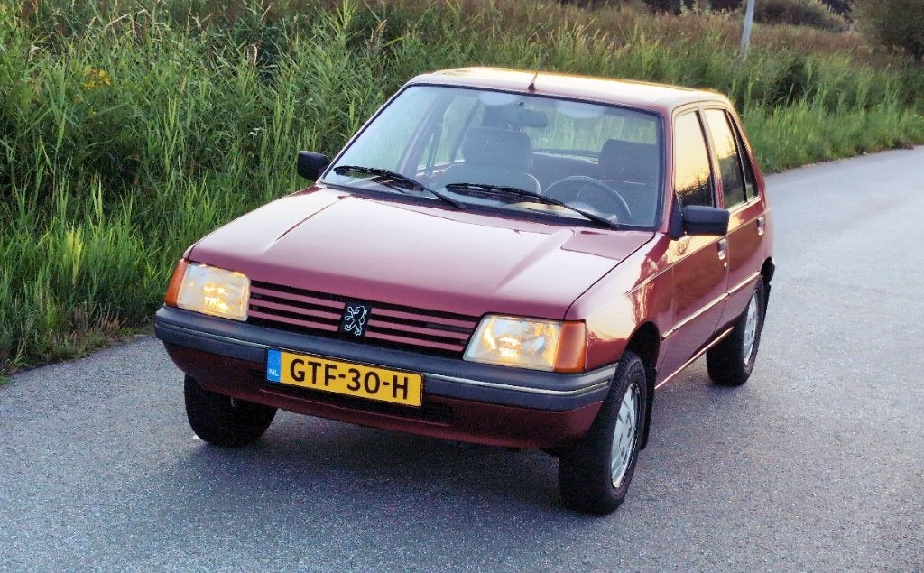 Peugeot 205 Bordeaux 1987 | APK | 61.205km | Nette Oldtimer, Zwart, 4 cilinders, Particulier, Metallic lak