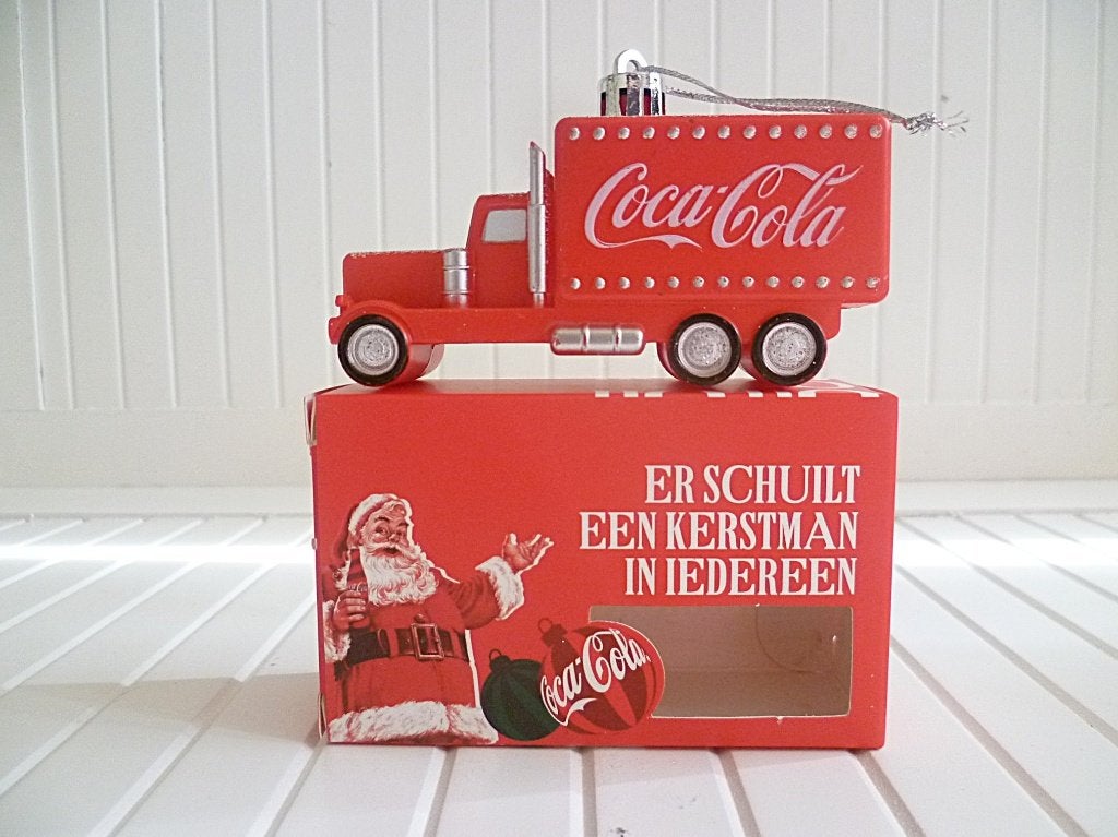 14 Coca-Cola truck kersthangers JIJ BENT MAGISCH... *nieuw*, Verzenden, Nieuw