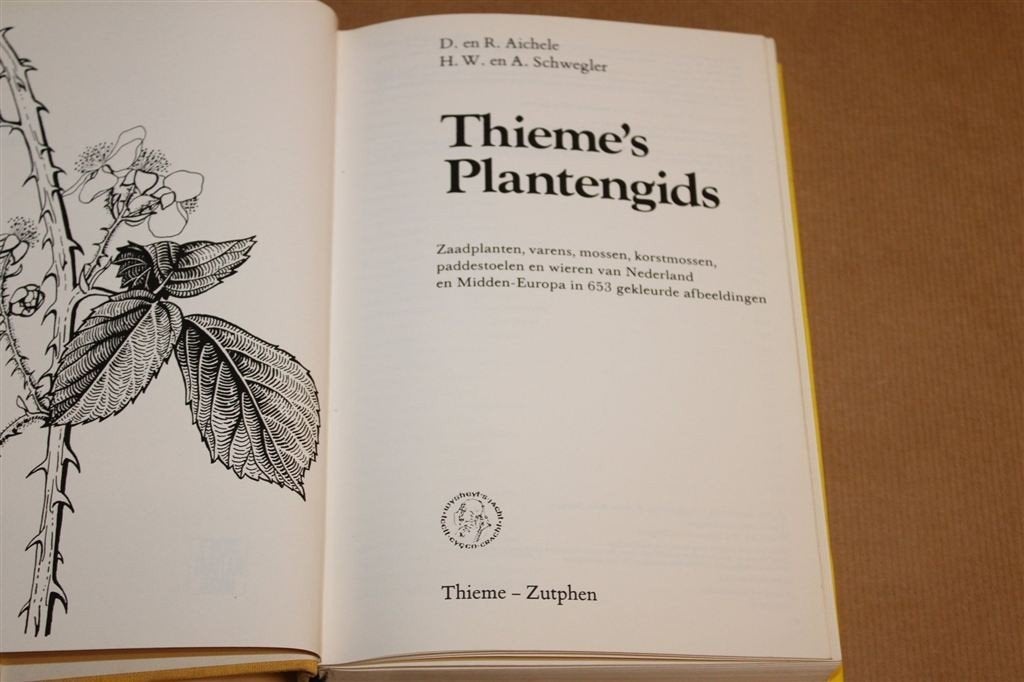 Thiemes Plantengids — Planten, Mossen en Paddestoelen Gids, Boeken, Ophalen of Verzenden, Gelezen, Bloemen, Planten en Bomen