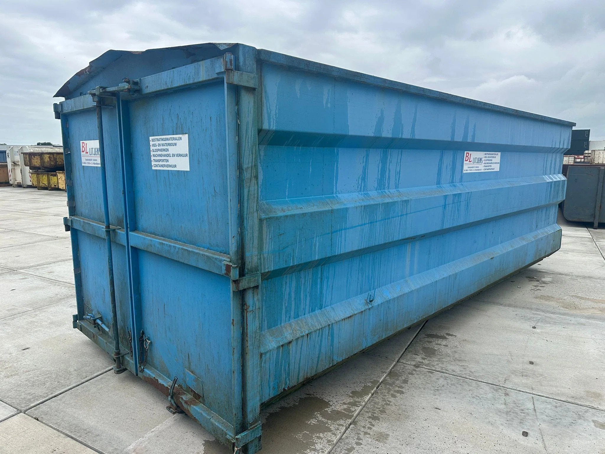 Schenk 30m3 opslag container 3 deurs 6 meter lang