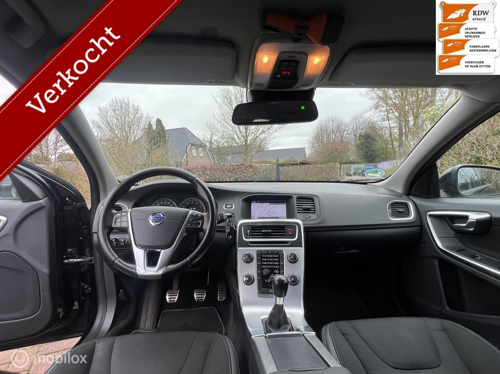 Nette sportieve Volvo V60 1.6 T3 R-Design bj 2011, Voorwielaandrijving, 15 km/l, Gebruikt, 4 cilinders