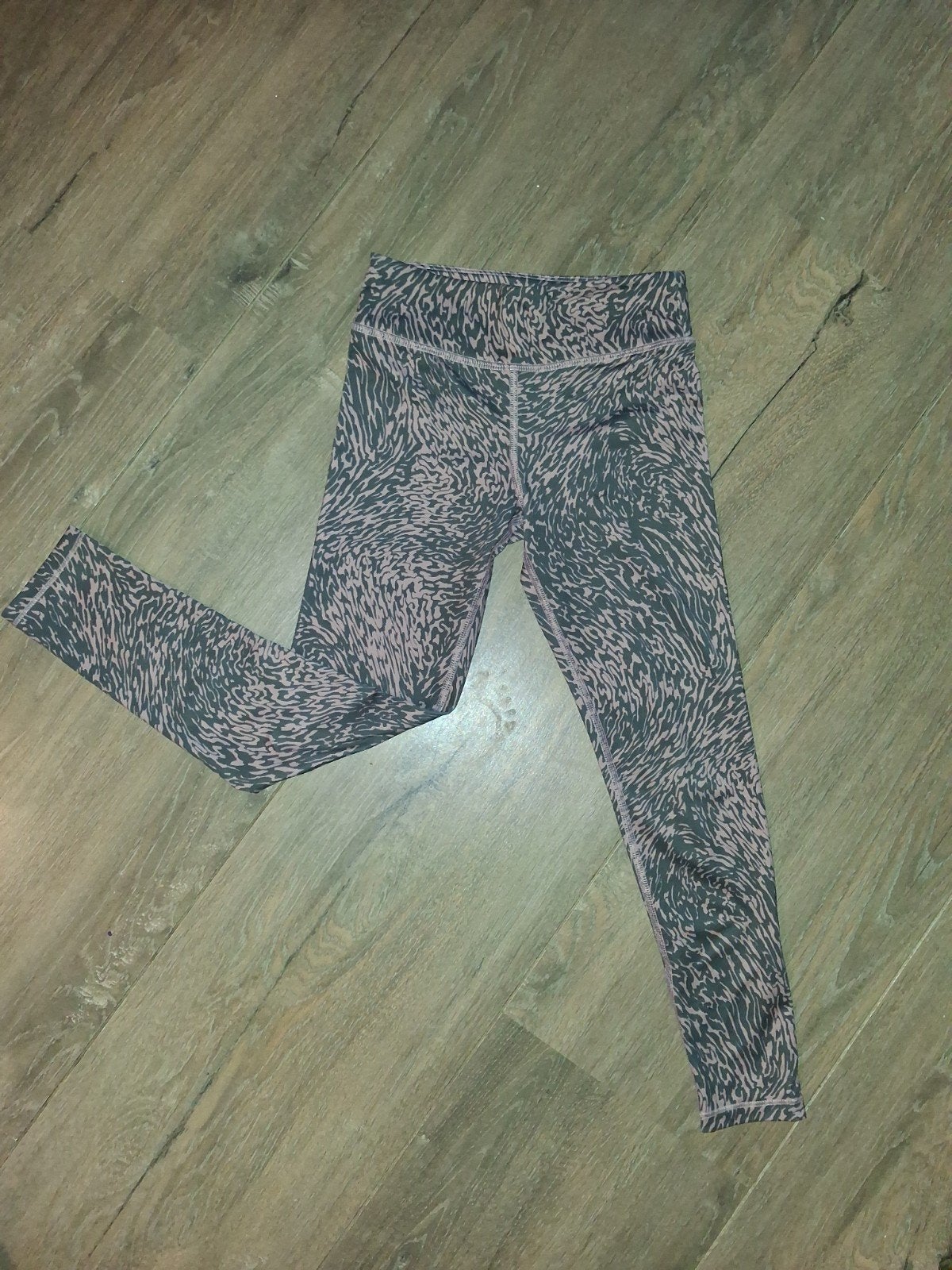 H&M gymbroek maat 122 - Zo goed als nieuw, Kinderen en Baby's, Kinderkleding | Maat 122, Jongen of Meisje, H&M, Sport- of Zwemkleding