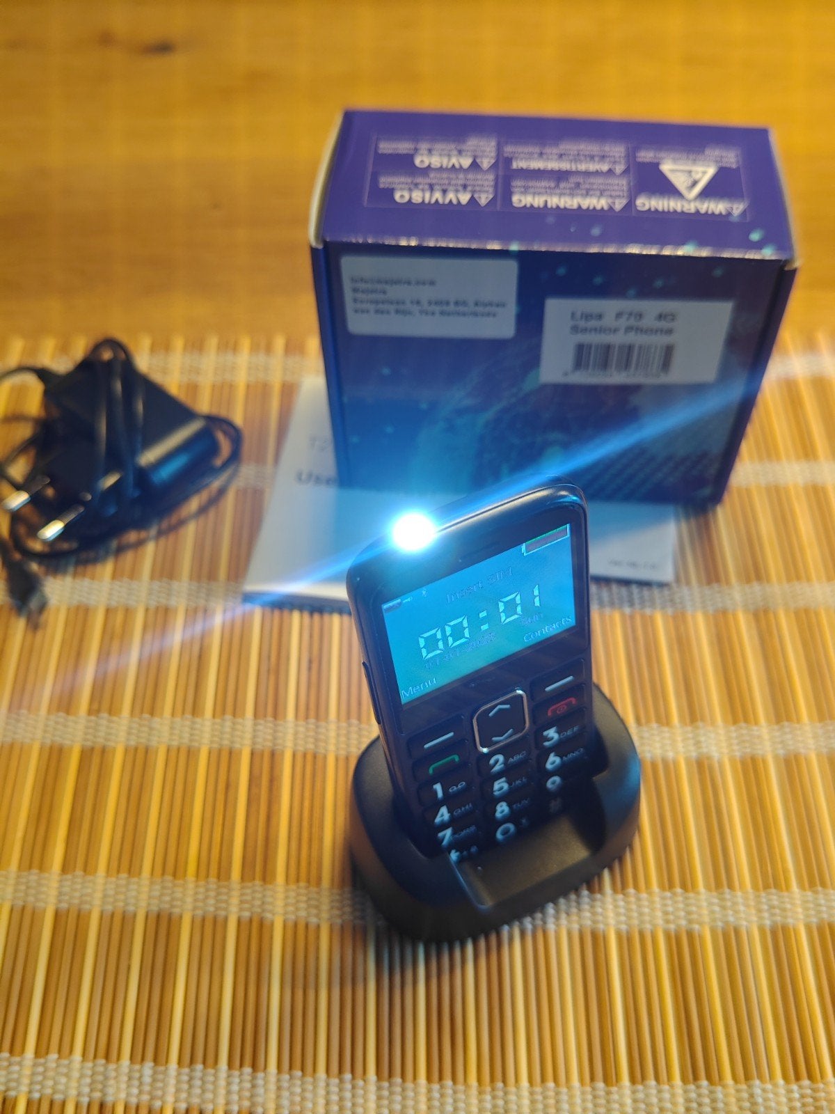 Lipa F70 4G Senior Telefoon met SOS en Zaklamp, Telecommunicatie, Ophalen of Verzenden, Zo goed als nieuw, Klassiek of Candybar