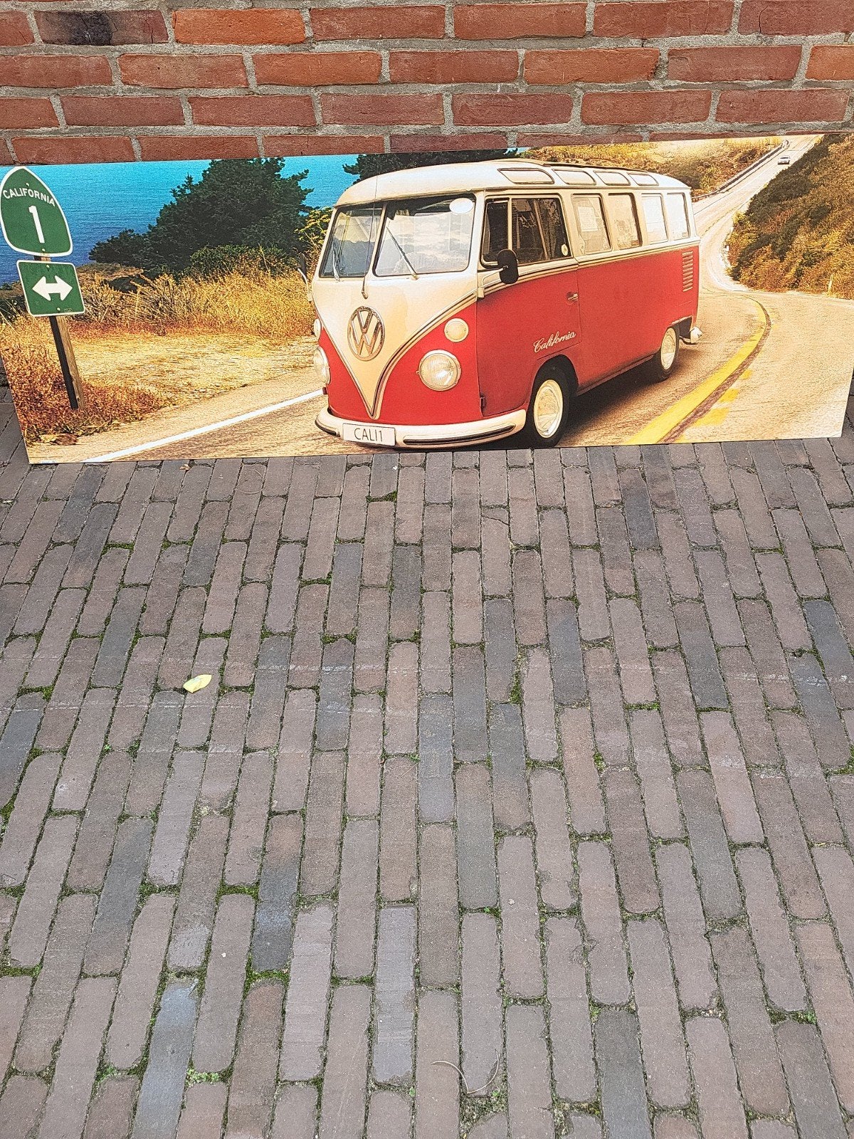 Canvas schilderij VW busje Californië   h.b 52cm.75cm, 50 – 75, Ophalen of Verzenden, Zo goed als nieuw, Schilderij
