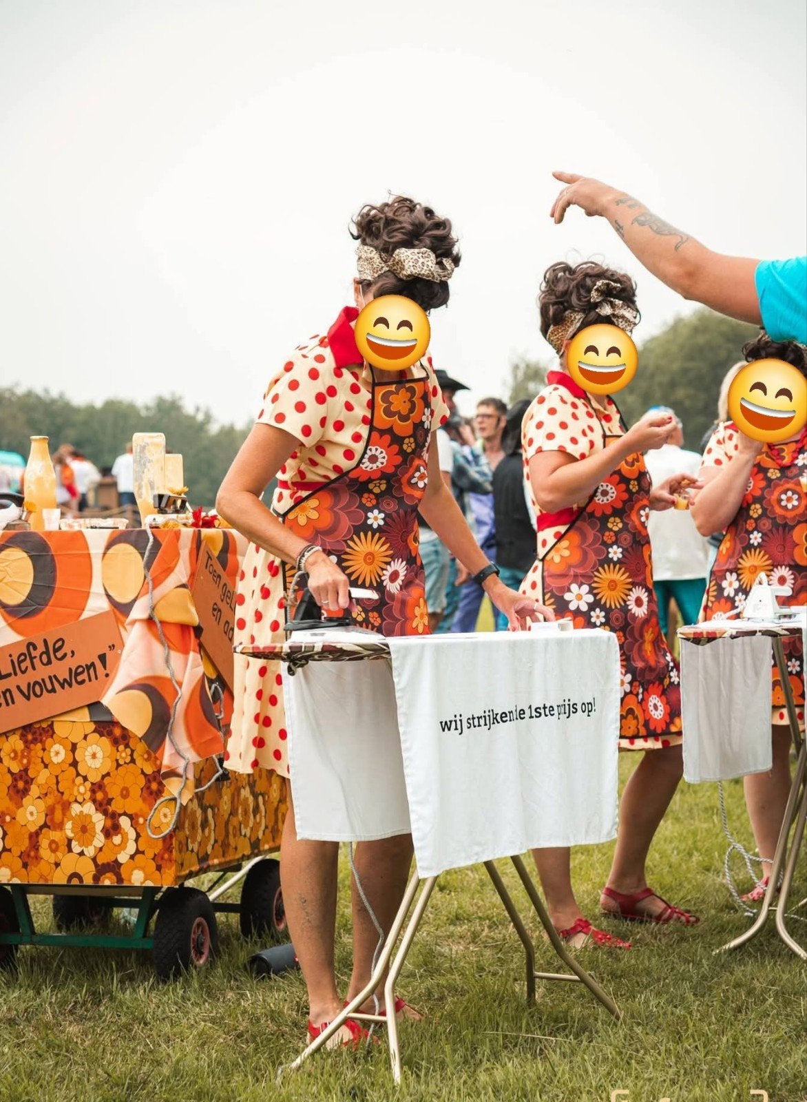 Kleding voor optocht: Retro huisvrouwen outfit, Ophalen, Carnaval, Maat 42/44 (L), Onbekend