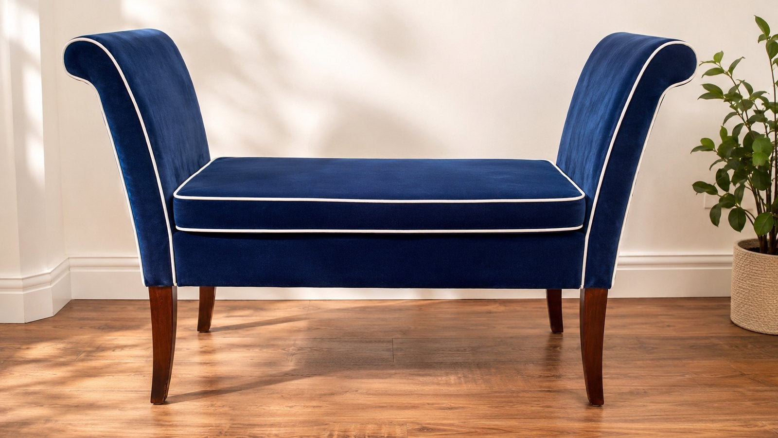 Stijlvolle blauwe fluwelen bank/poef met witte bies, Ophalen, Gebruikt, Blauw, Eén
