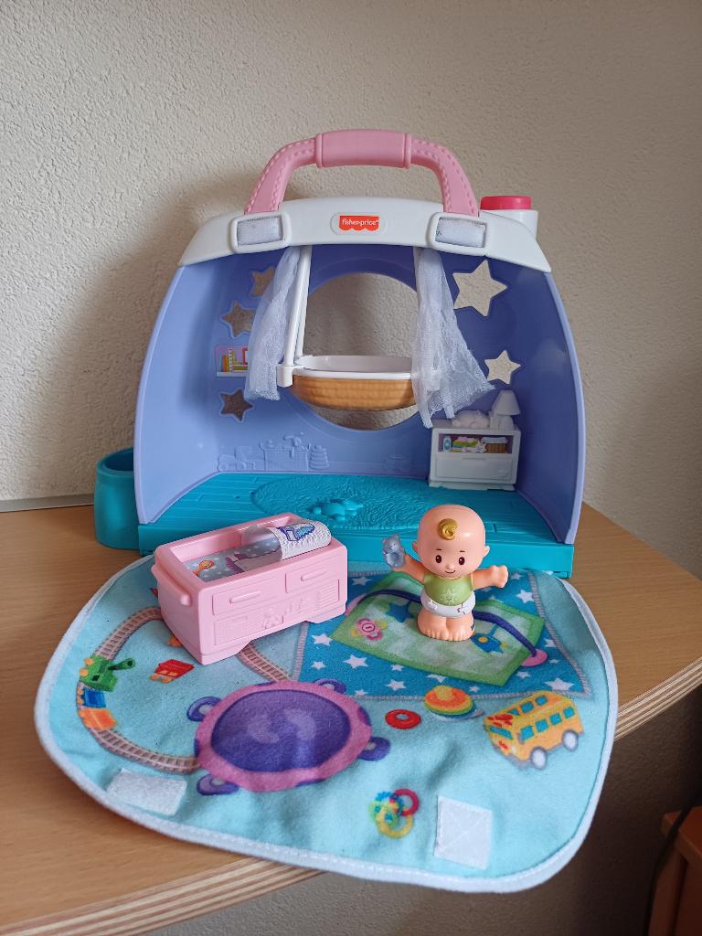 Fisher Price Little People babykamer in koffertje., Ophalen of Verzenden, Zo goed als nieuw, Speelset