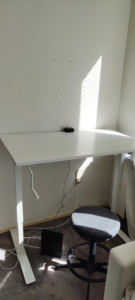 Zit/sta bureau plus kruk, Ophalen, Zit-sta bureau, Gebruikt, Hout