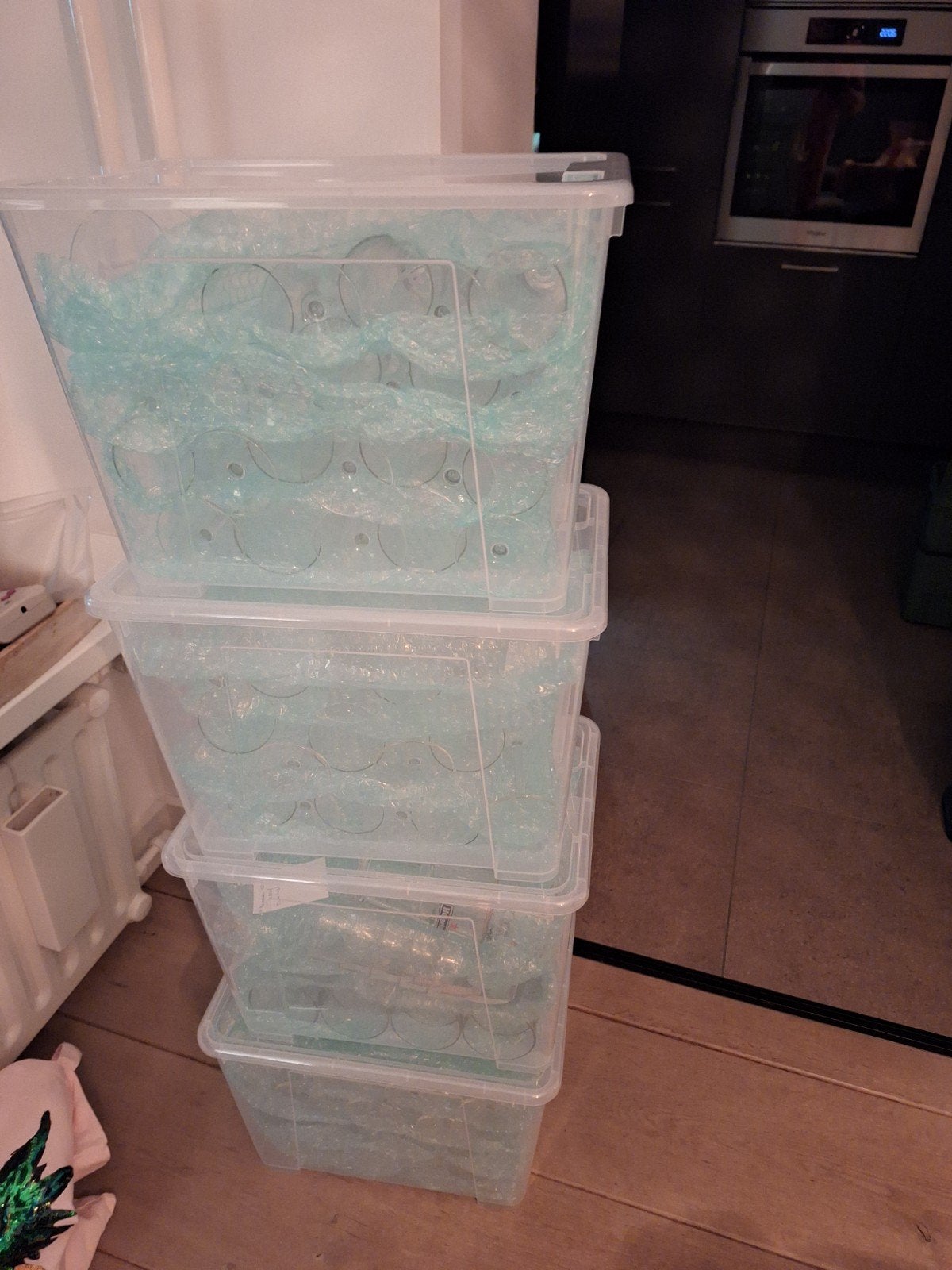 Glazenset in boxen voor bv feestje, Huis en Inrichting, Keuken | Servies, Ophalen, Glas of Glazen, IKEA, Overige stijlen