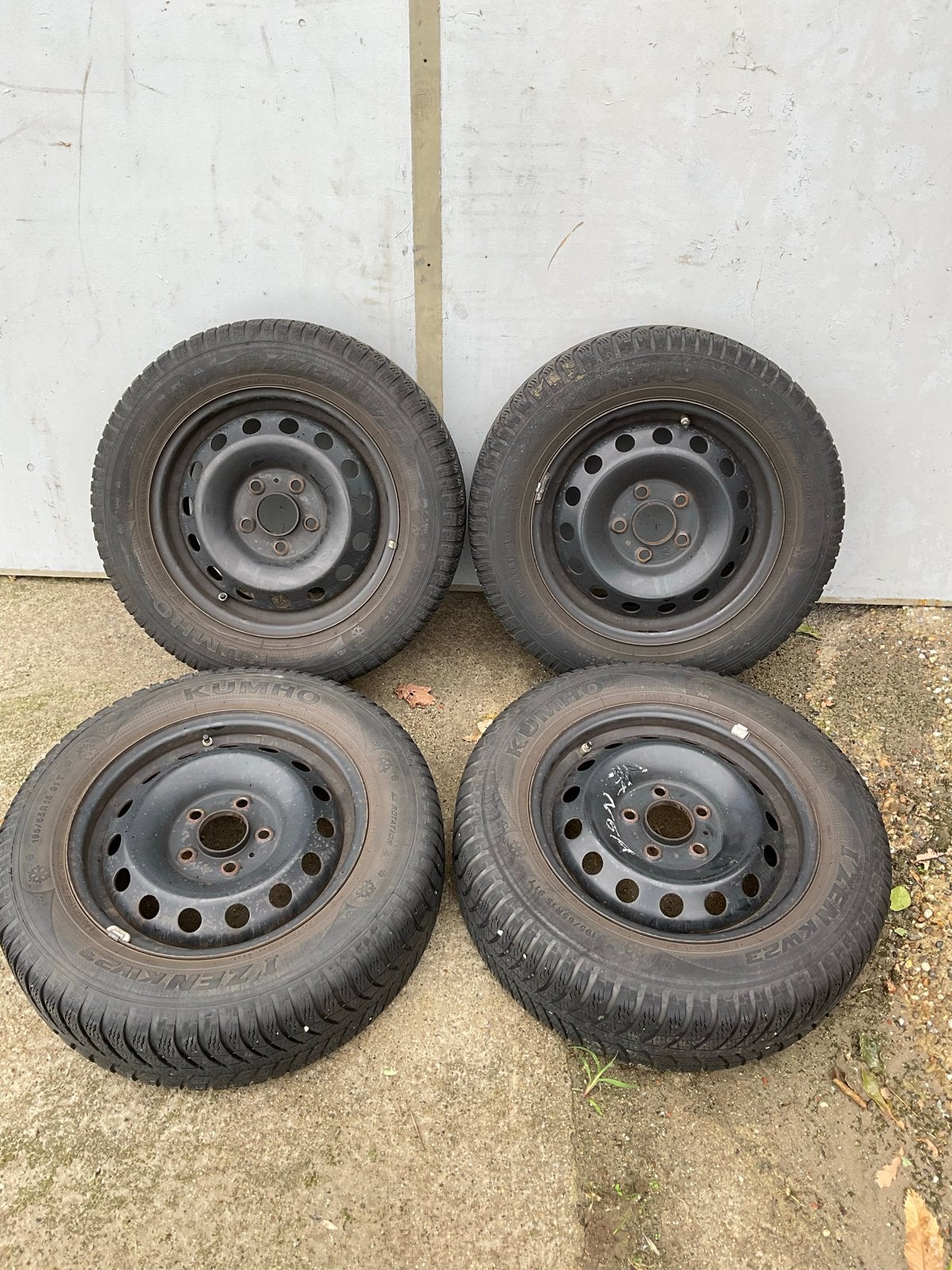 Stalen velgen met winterbanden 195/65 R15 voor Kia, Auto-onderdelen, Banden en Velgen, Gebruikt, 15 inch, Banden en Velgen, 195 mm