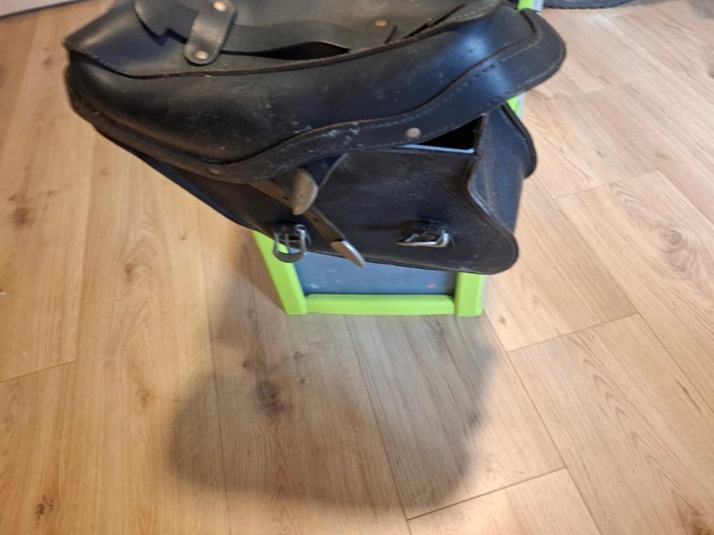 Ouderwetse motor tassen, Motoren, Accessoires | Koffers en Tassen, Ophalen of Verzenden, Zo goed als nieuw