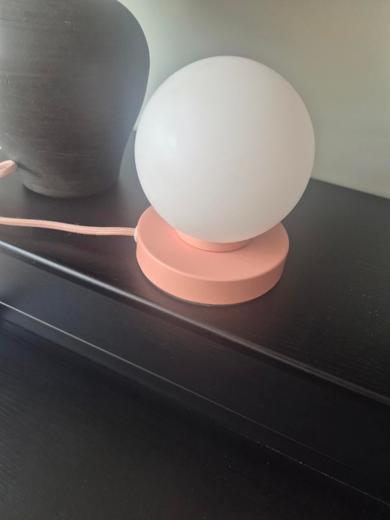 Zara Home Lichtroze Bol Lamp - Tik Aan/Uit & Dimbaar, Huis en Inrichting, Lampen | Tafellampen, Modern, Scandinavisch, Minimalistisch