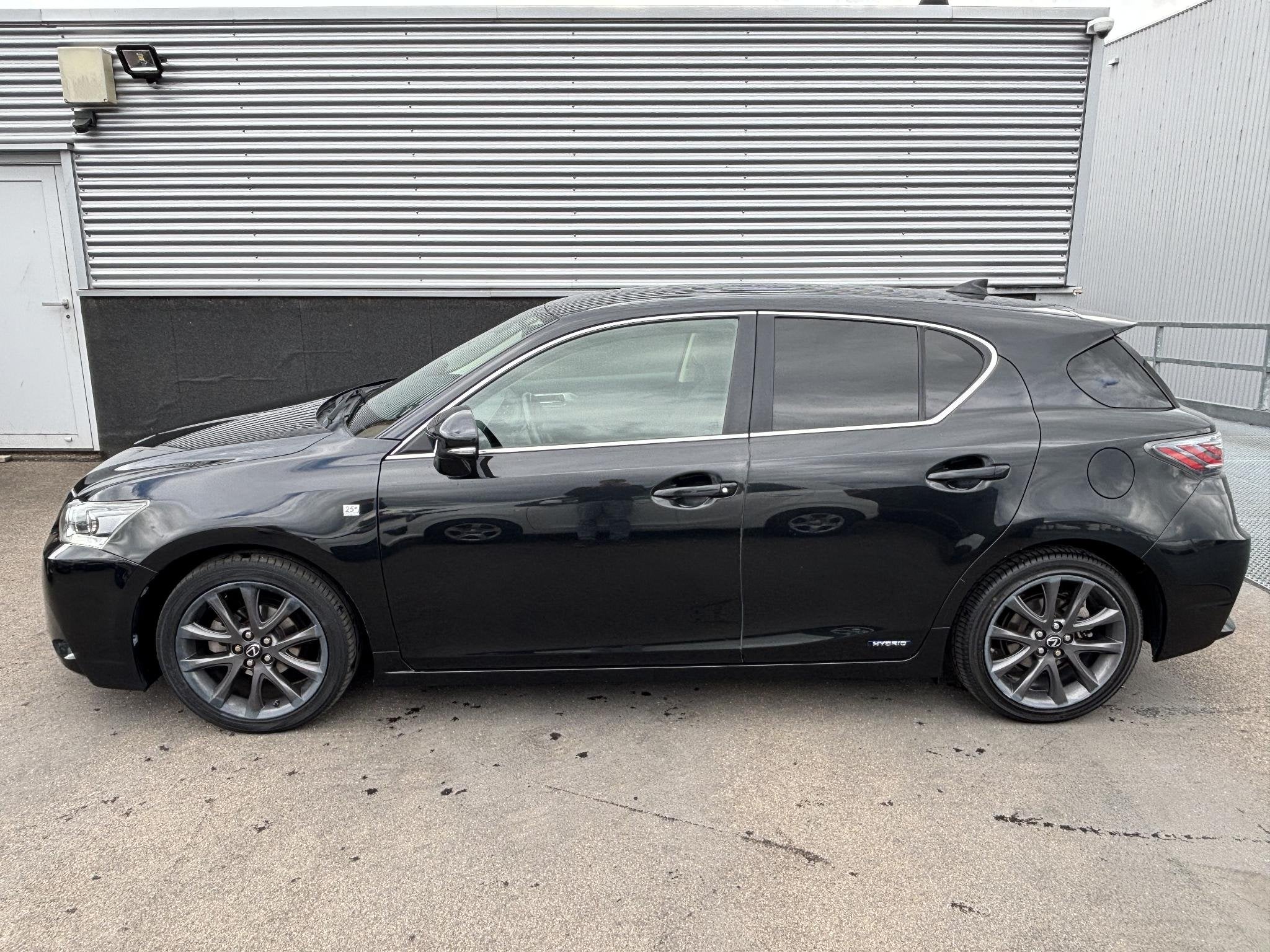 Lexus CT 200h 25th Edition Luxe uitvoering / super zuinig! N, 1345 kg, Gebruikt, Euro 6, 4 cilinders