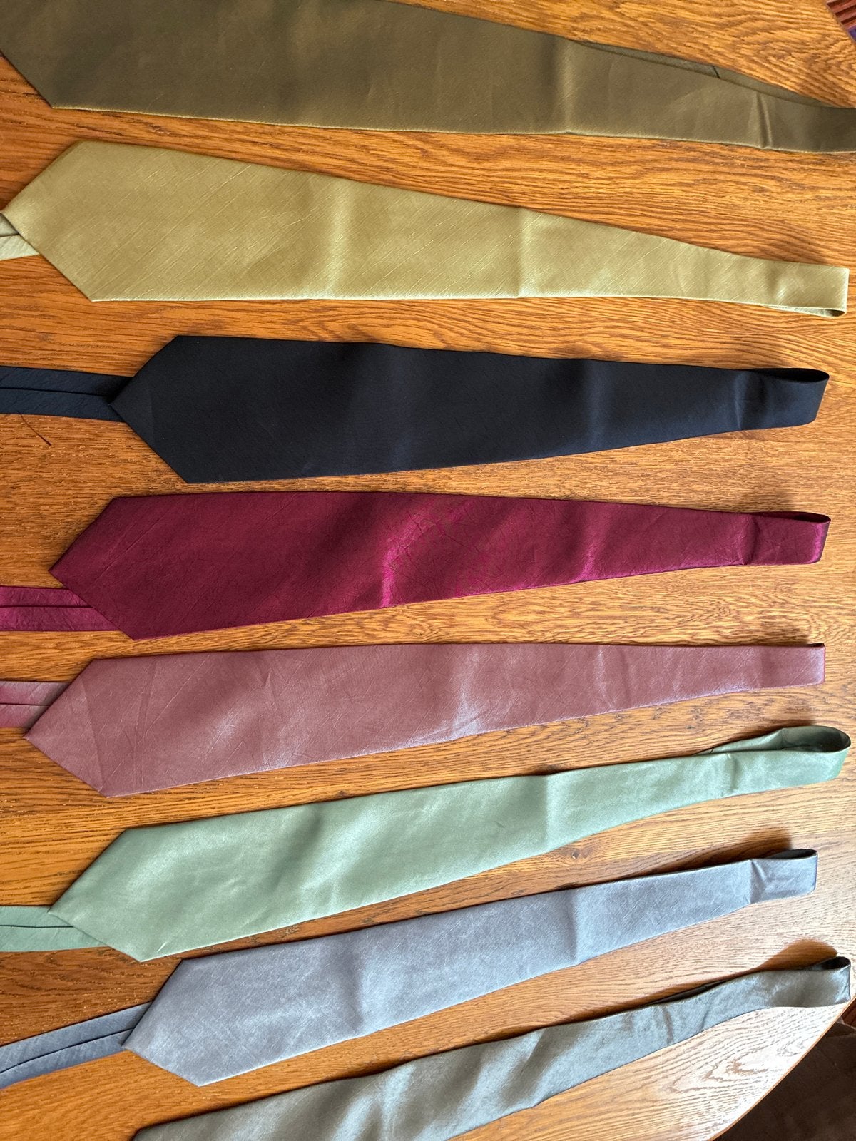 Stropdassen 100% zijde - Diverse kleuren - Nooit gebruikt, Kleding | Heren, Ophalen of Verzenden, Nieuw, Meerkleurig, Effen