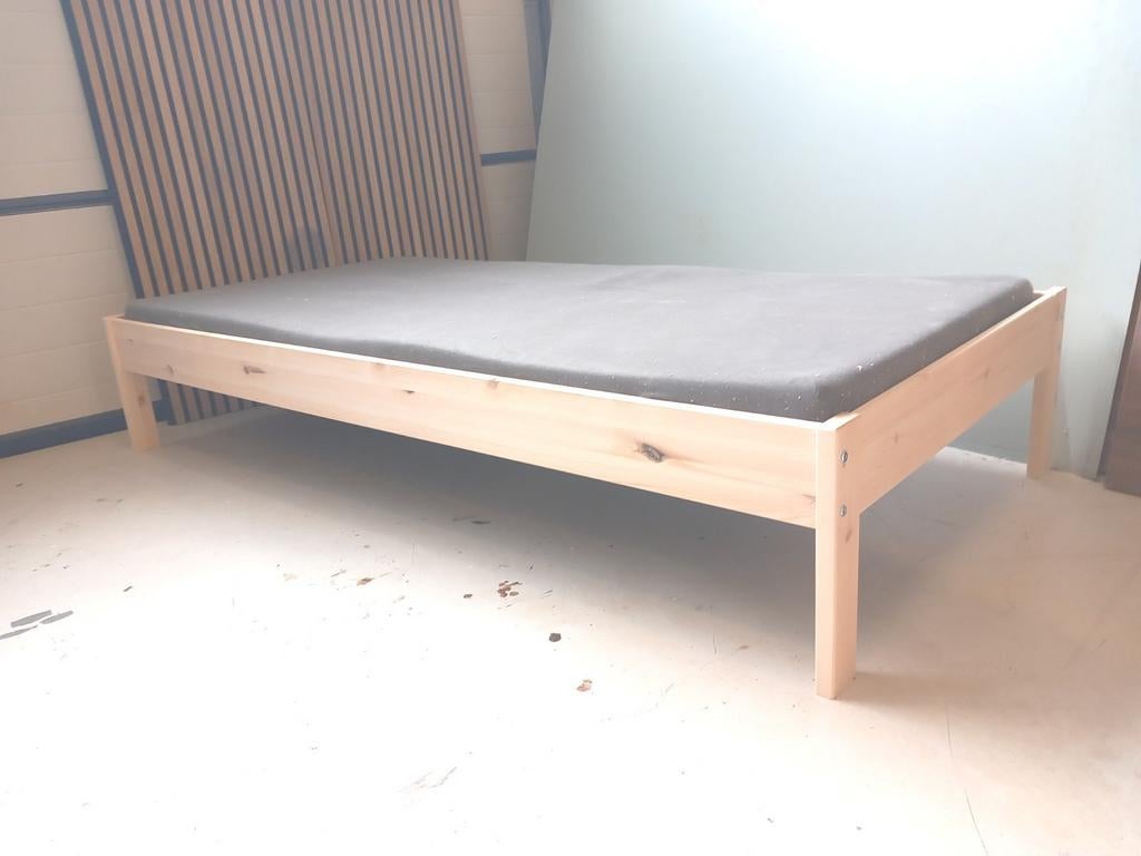 Bed Kars 90x200/210/220, Kinderen en Baby's, Kinderkamer | Bedden, Nieuw, 180 cm of meer, 85 tot 100 cm, Lattenbodem, Matras, Ophalen