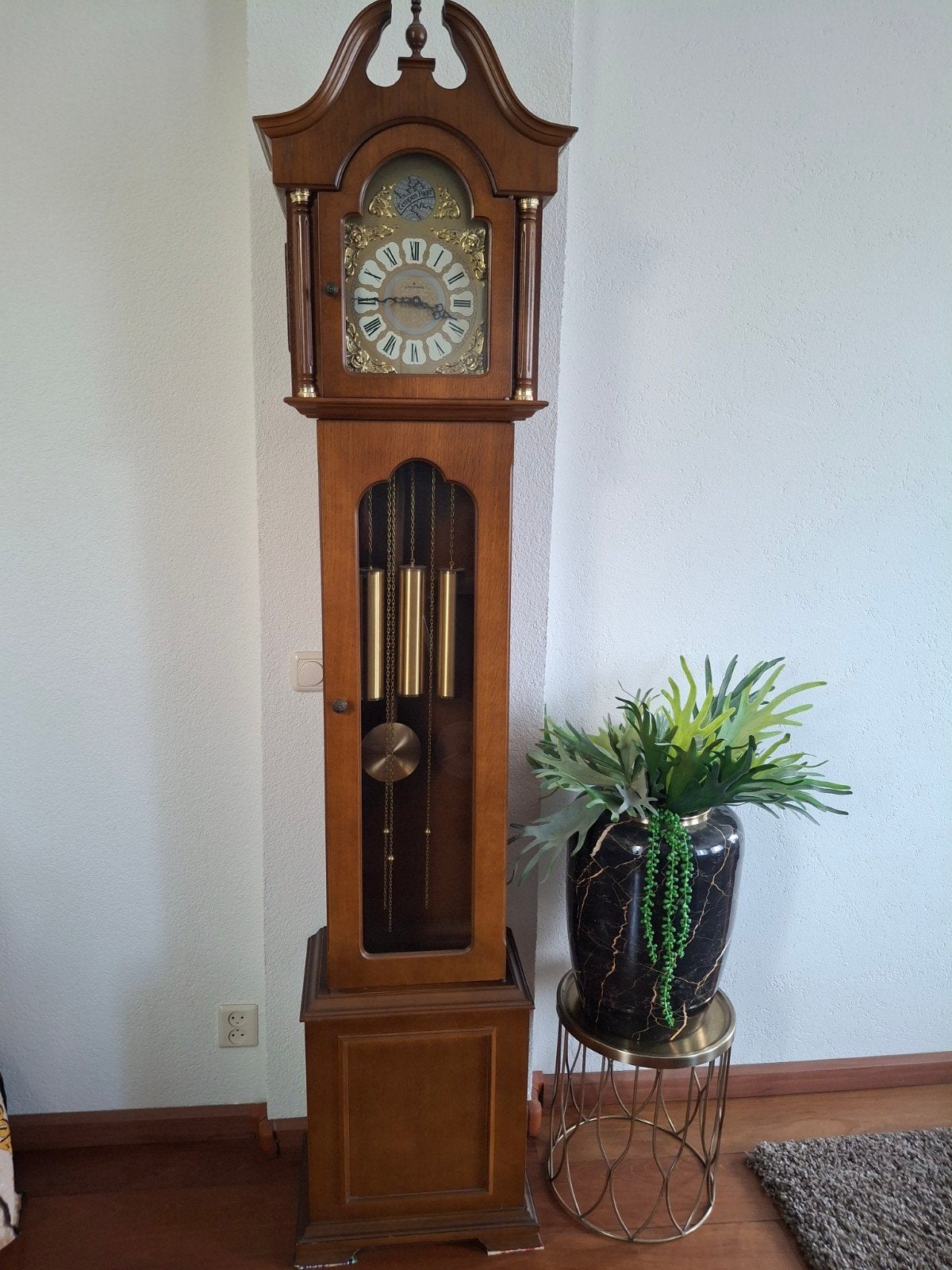 Te koop staande klok, Ophalen