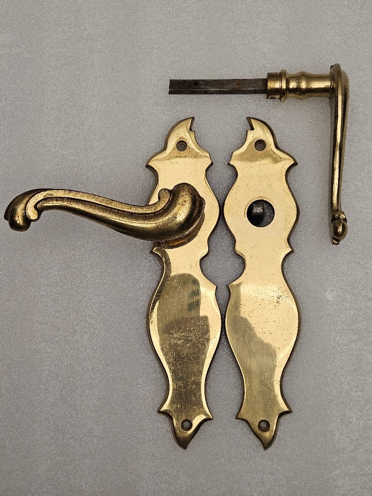 Setje antiek geelkoperen ( Posthoorn) Deurbeslag set nr.36, Antiek en Kunst, Ophalen of Verzenden