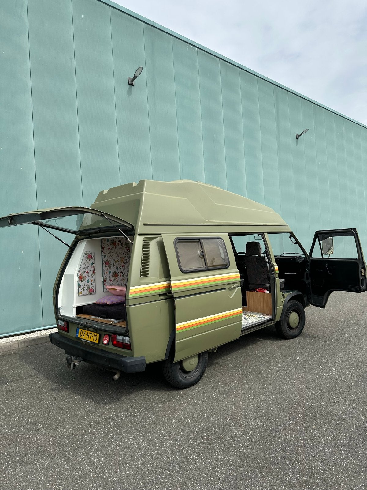 Volkswagen T3 Camper - Unieke Retro Stijl, Chemisch toilet, Reservewiel, Tot en met 2, Boiler