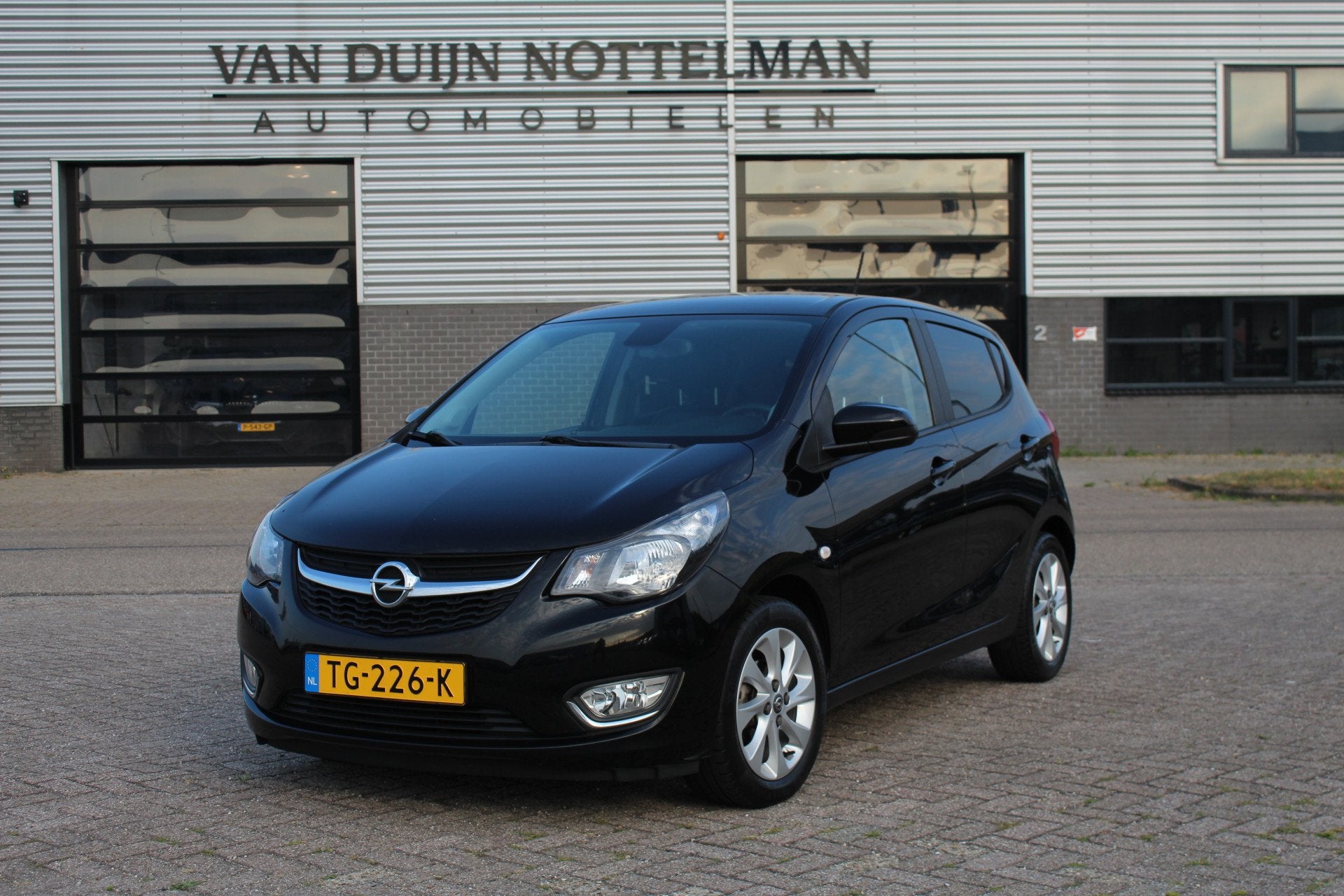 Opel KARL 1.0 EcoFLEX Innovation / Automaat / Carplay / N.A., 839 kg, Gebruikt, Met garantie (alle), Leder en Stof