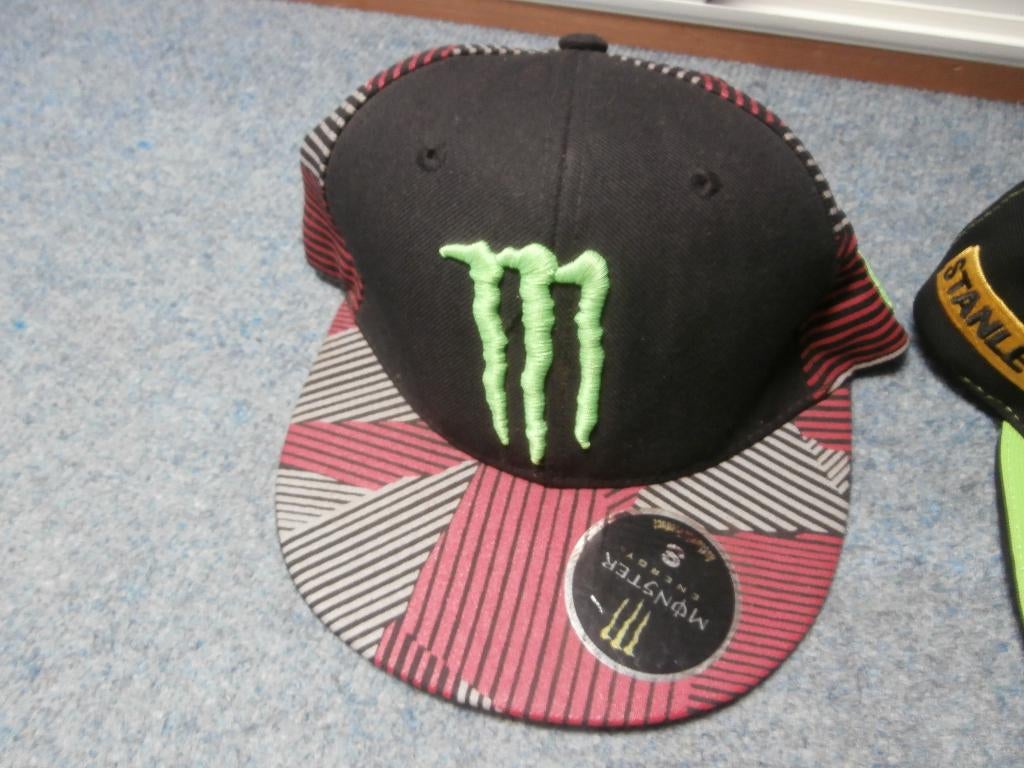 pet Monster Collection zwart rood grijs, Ophalen of Verzenden, Zo goed als nieuw, Monster, Pet