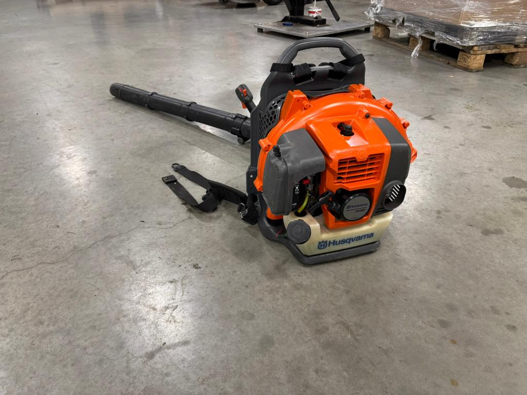 Husqvarna 350 BTS ruggedragen bladblazer, Ophalen, Benzine, Gebruikt, Ruggedragen