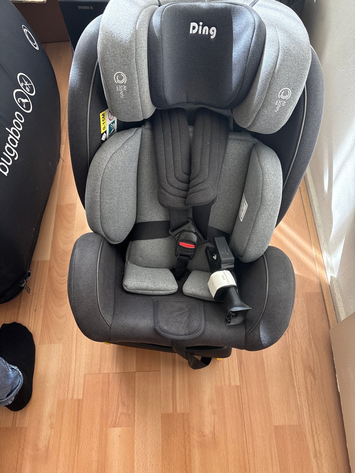 Draaibare autostoel - Ding, 0 t/m 18 kg, Zo goed als nieuw, Isofix, Ophalen