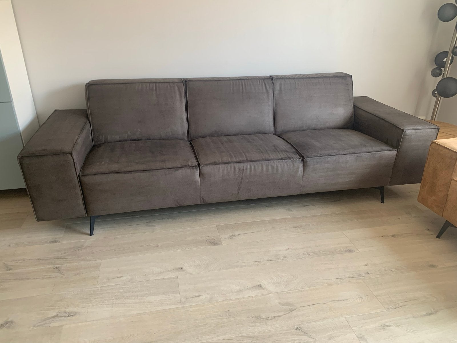 Moderne 3,5 zitsbank Montel, Ophalen, 250 tot 300 cm, Gebruikt, Driepersoons