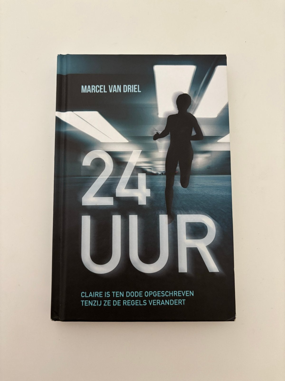 24 UUR - Marcel van Driel, Boeken, Thrillers, Gelezen, Ophalen of Verzenden