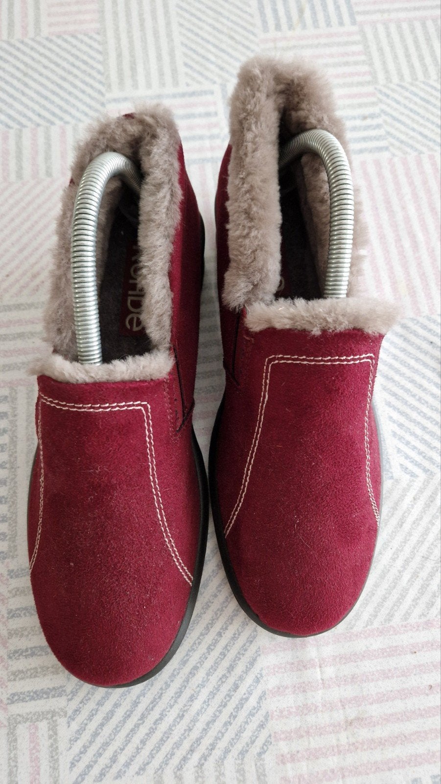 Nieuwe warme Rohde pantoffels bordeaux rood maat 40/41, Rohde, Ophalen of Verzenden, Nieuw, Rood