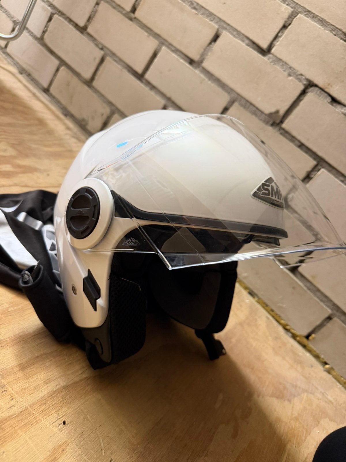 Helm, Ophalen, Zo goed als nieuw