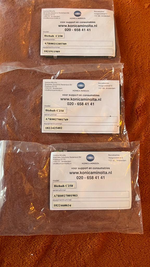 3x stuks 250GB Harde schijf voor Konica Minolta Bizhub C258, Ophalen of Verzenden, Gebruikt, Intern, HDD
