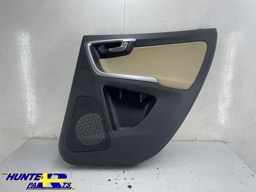 Portierbekleding RA zwart Volvo XC60 I ('08->) 8635781, Auto-onderdelen, Gebruikt, Ophalen of Verzenden, Volvo