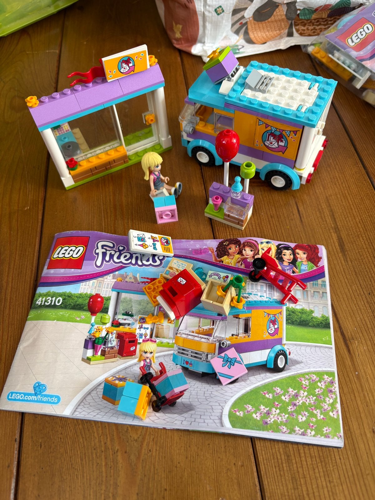 Lego & friends 41310 postbezorger, Kinderen en Baby's, Speelgoed | Duplo en Lego, Friends, Ophalen of Verzenden, Zo goed als nieuw