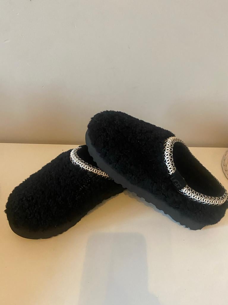 Originele UGG Tasman pantoffels maat 37, Zwart, Ophalen of Verzenden, Zo goed als nieuw, Pantoffels of Sloffen