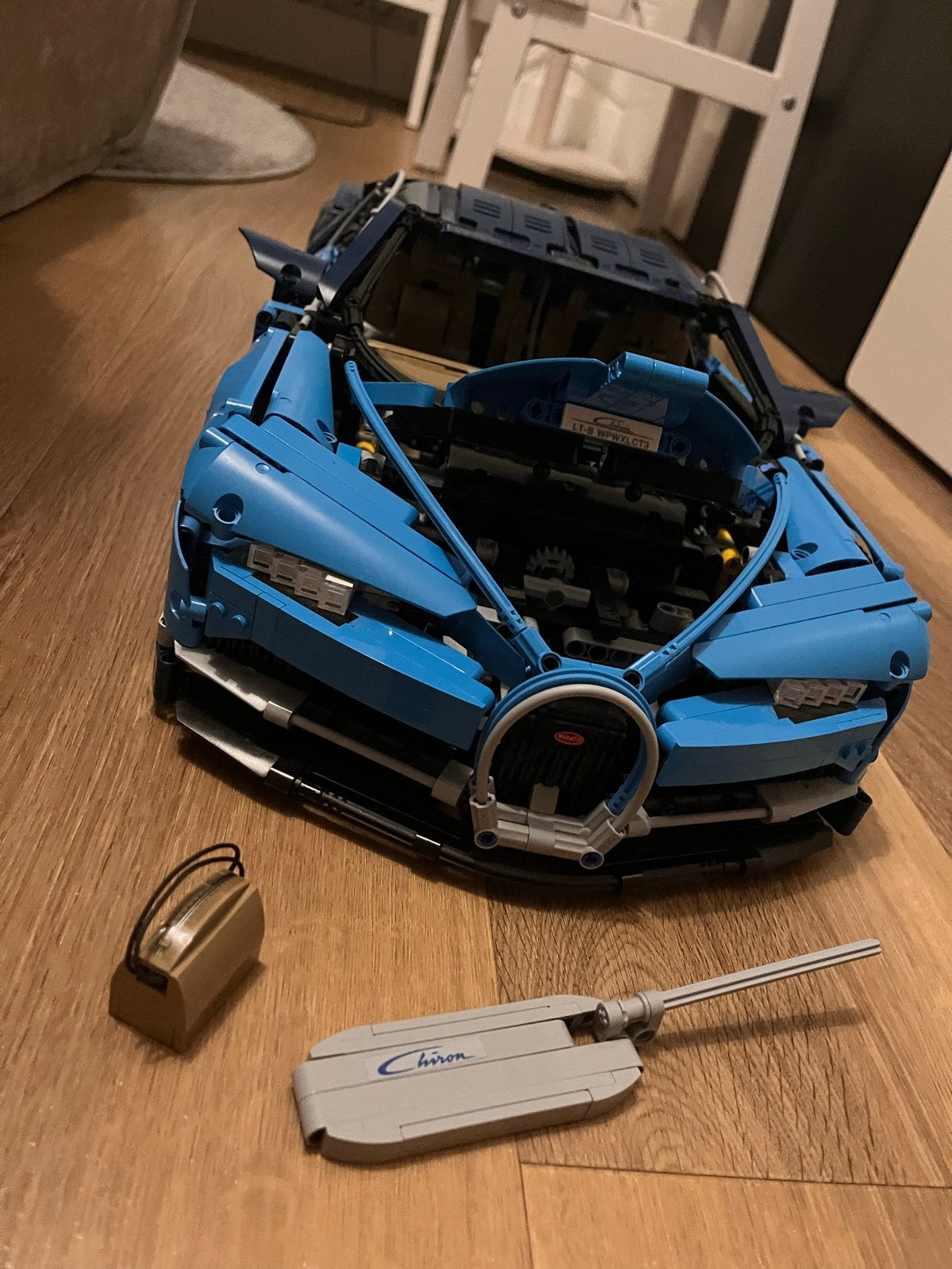 Lego Technic Bugatti Chiron - Compleet en Stofvrij