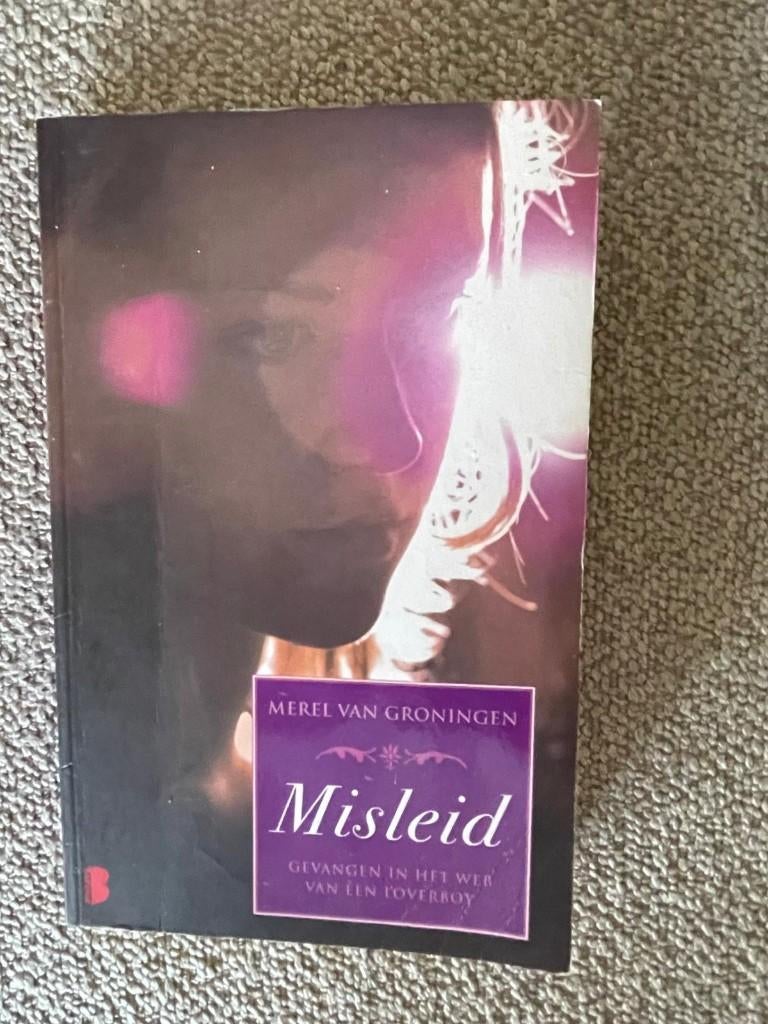 Boek: Misleid, Boeken, Ophalen of Verzenden, Gelezen, Merel van Groningen, Nederland