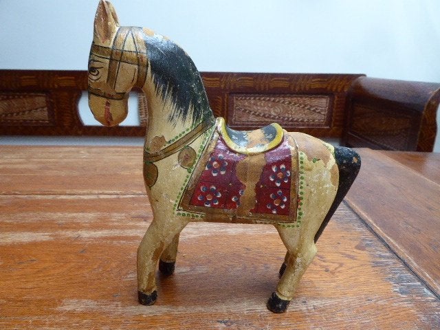 Antiek houten paardje, Indiaas huwelijkspaard Ghodi (2)