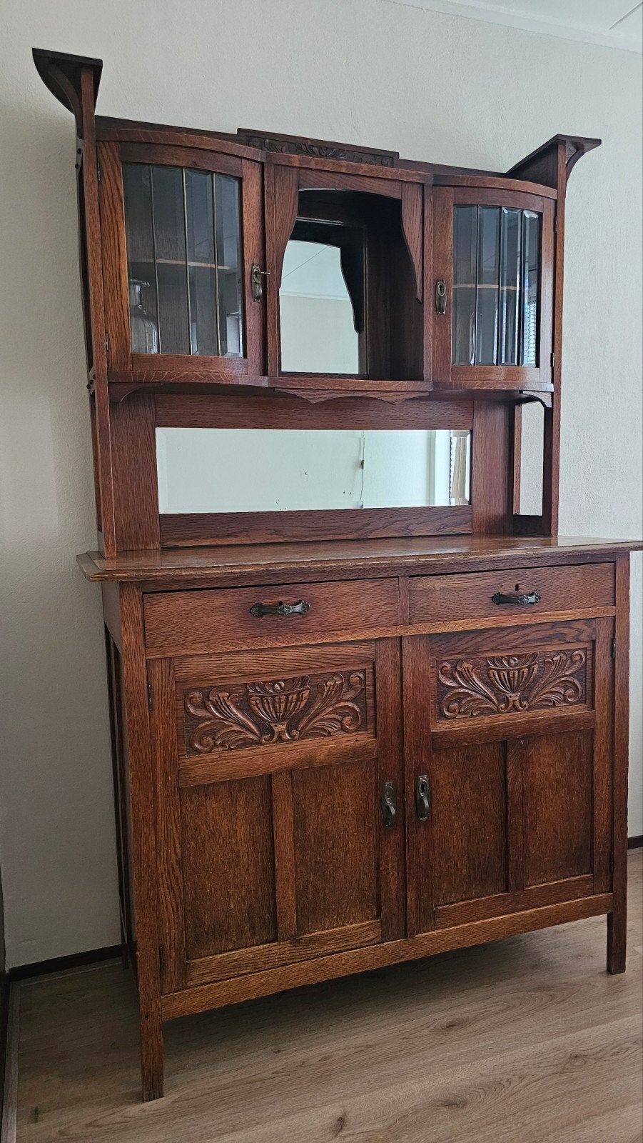 Antiek dressoir/vitrinekast met spiegel en glas-in-lood, Antiek en Kunst, Ophalen