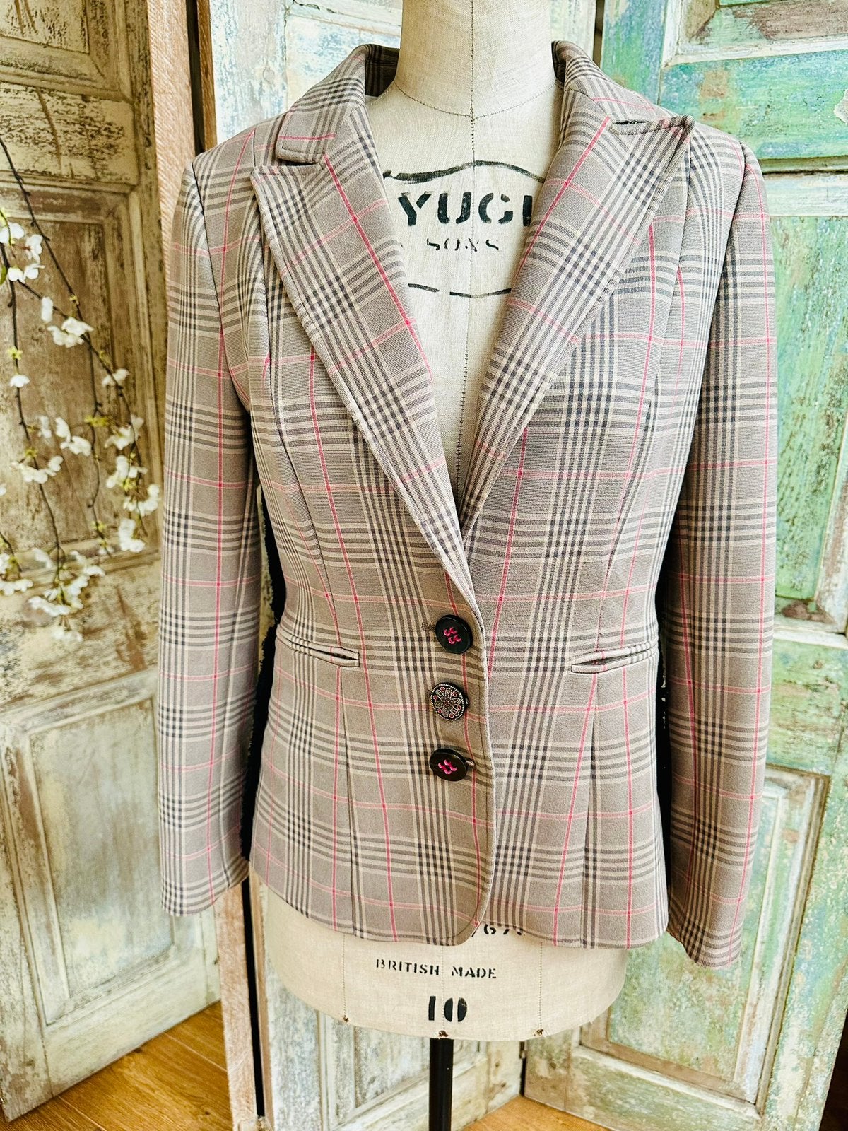 Maiden Lane beige geruite blazer en broek  zgan mt 36, Ophalen of Verzenden, Zo goed als nieuw, Maat 36 (S), Beige