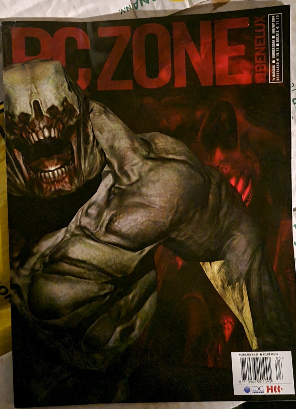 PC Zone Benelux 83/84 2004 – DOOM 3 –, Ophalen of Verzenden, 1980 tot heden, Tijdschrift
