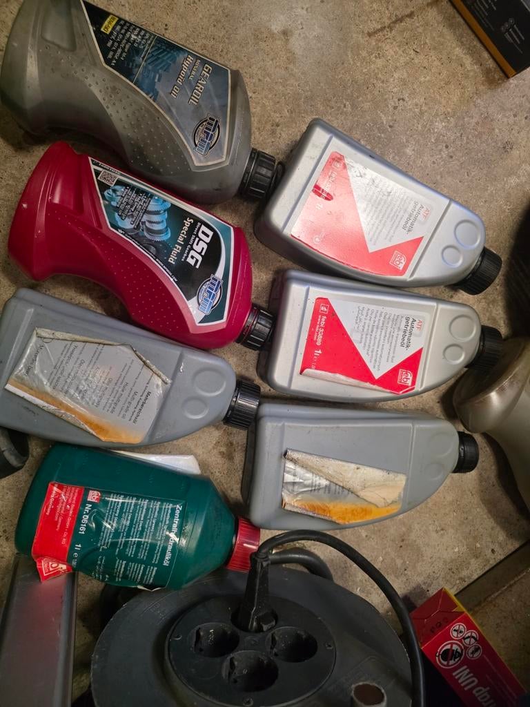 Diverse auto oliën voor automaatbak en meer, Ophalen of Verzenden, Gebruikt, Universele onderdelen